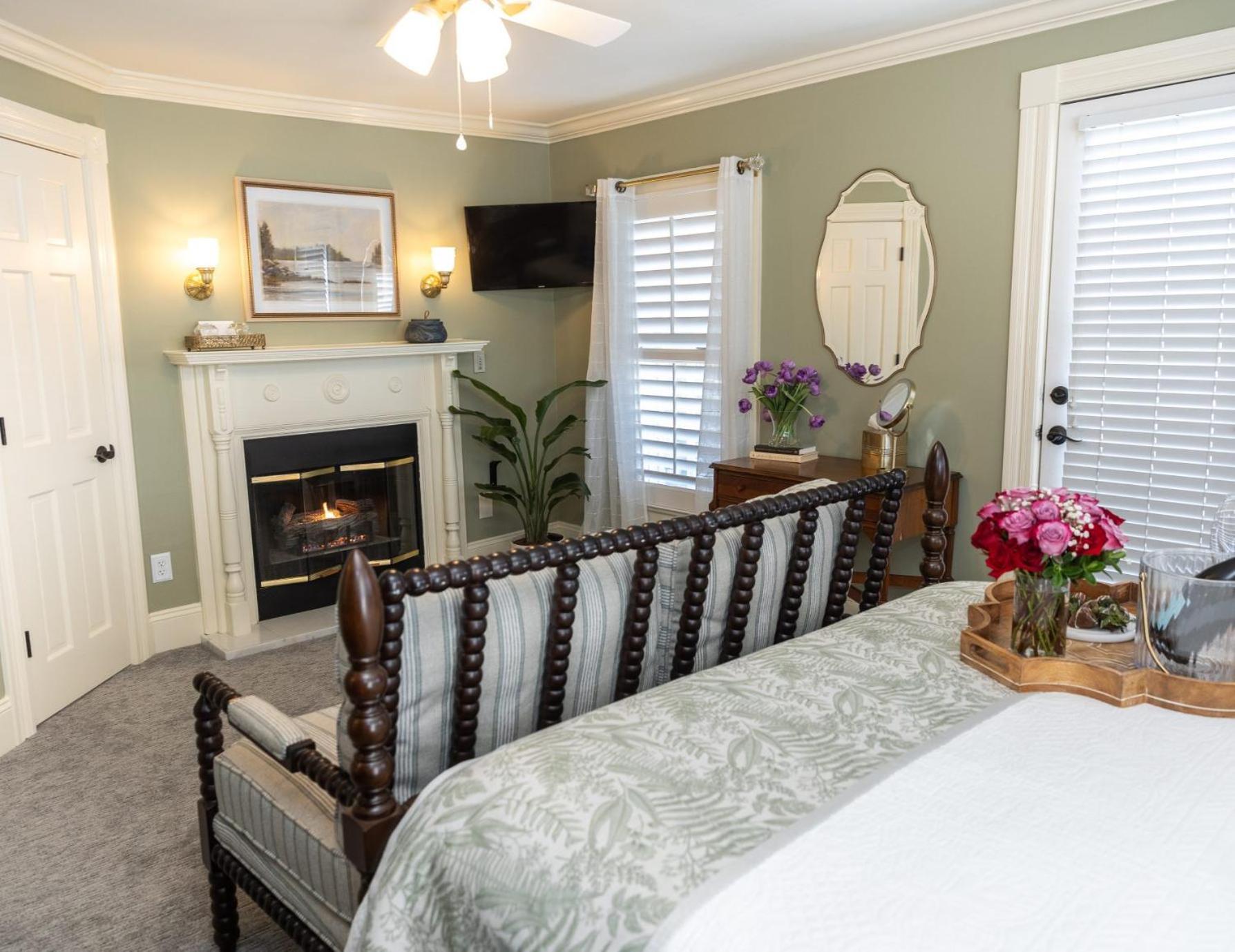 White Doe Inn Bed & Breakfast Manteo Exterior foto